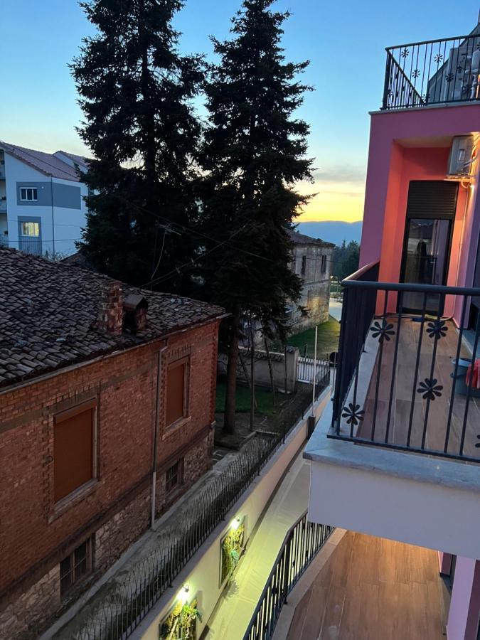 Alma Rose Apartment Korce Exterior photo