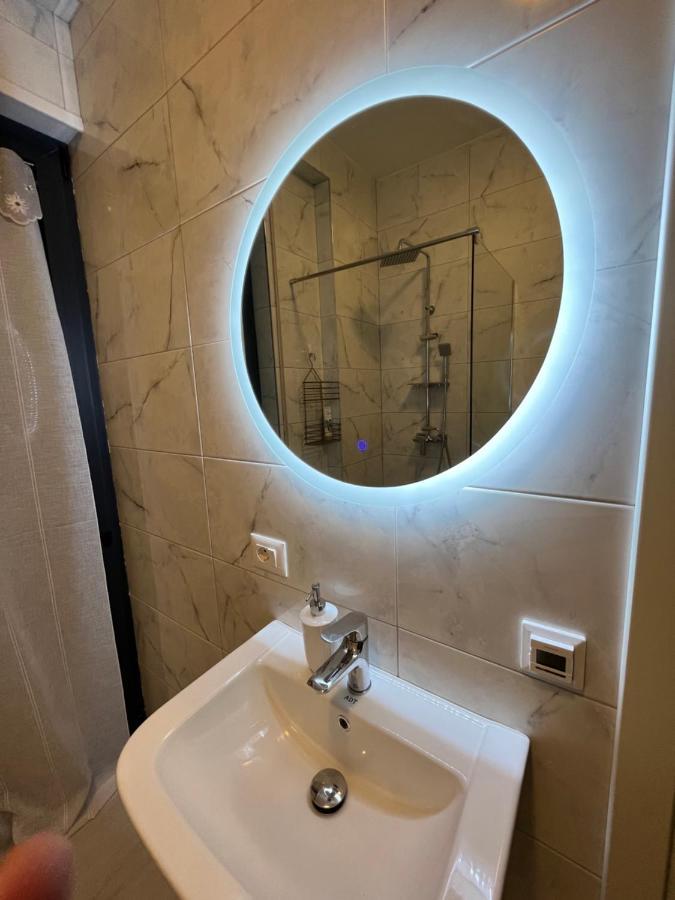 Alma Rose Apartment Korce Exterior photo